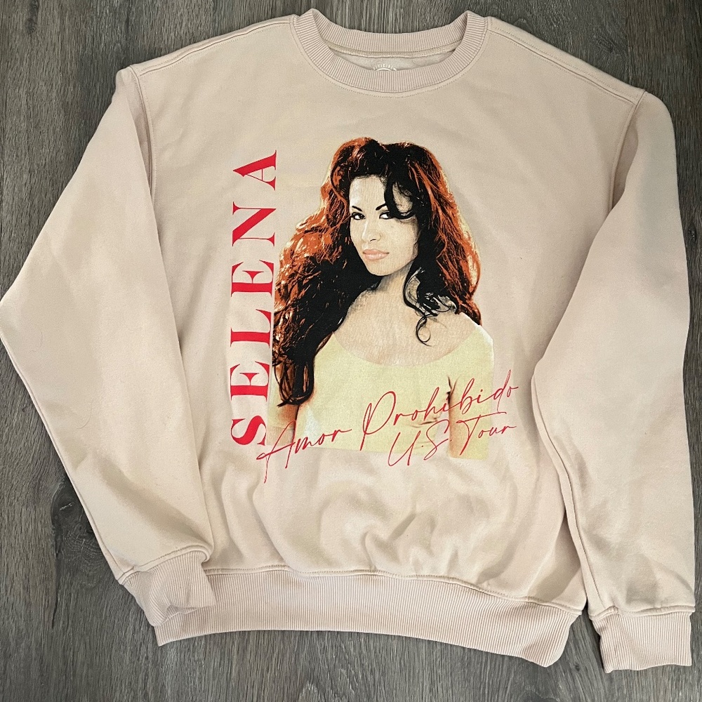 Selena U.S Tour sweater